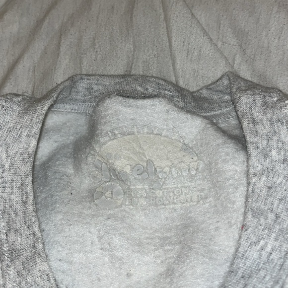 Olive Lynn Hawaii Crewneck - Picture 3 of 3